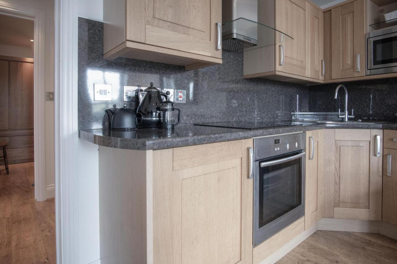 Goscar Court - 1 Bedroom Apartment - Tenby Esterno foto