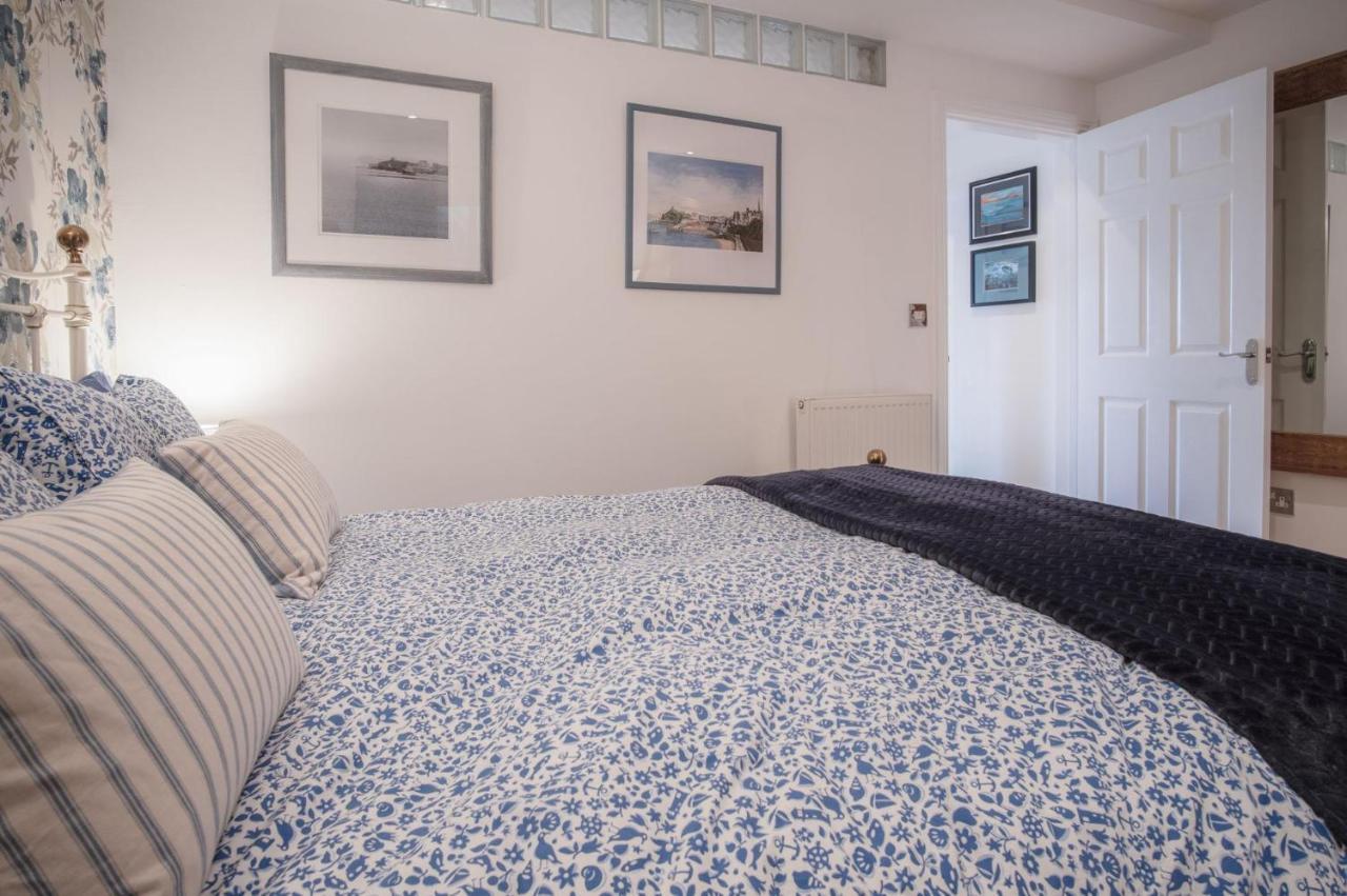 Goscar Court - 1 Bedroom Apartment - Tenby Esterno foto